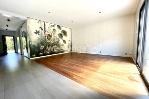 Maison à vendre 7 pièces de 166,65 m² à Jouy-le-Moutier