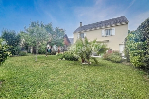 Maison à vendre 6 pièces de 103 m² à Maurecourt