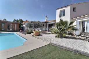 Maison à vendre 4 pièces de 155 m² à Salon-de-Provence