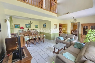 Maison à vendre 6 pièces de 141 m² à Sommaing