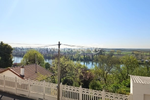 Maison à vendre 7 pièces de 130 m² à Conflans-Sainte-Honorine