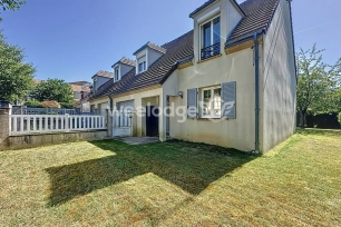 Maison à vendre 6 pièces de 100 m² à Saint-Ouen-l'Aumône