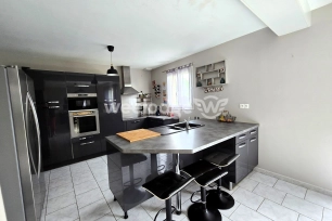Maison à vendre 6 pièces de 127 m² à Gournay-en-Bray