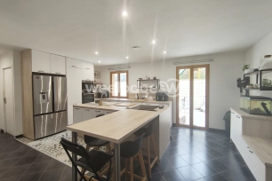 Maison à vendre 5 pièces de 138,51 m² à Bonnières-sur-Seine