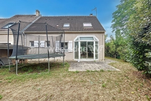 Maison à vendre 6 pièces de 110 m² à Conflans-Sainte-Honorine