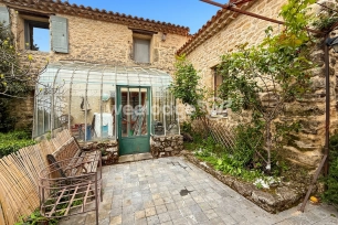 Maison à vendre 5 pièces de 115 m² à Saint-Martin-de-Castillon