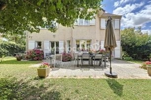 Maison à vendre 7 pièces de 146 m² à Chanteloup-les-Vignes