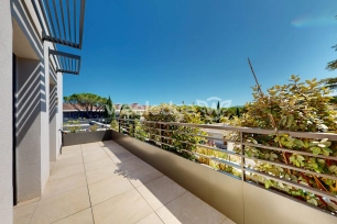Appartement à vendre 4 pièces de 84 m² à Mandelieu-la-Napoule