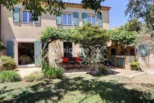 Maison à vendre 5 pièces de 135 m² à Saint-Chamas