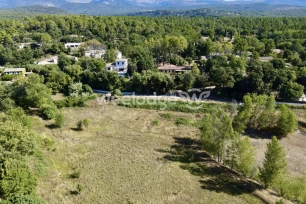 Terrain à vendre de 3593 m² à Montauroux
