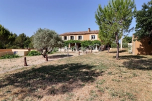 Maison à vendre 4 pièces de 143 m² à Auriol