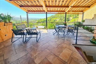 Maison à vendre 9 pièces de 278 m² à Villeneuve