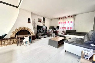 Maison à vendre 6 pièces de 115,05 m² à Jouy-le-Moutier