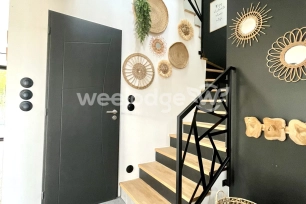 Maison à vendre 6 pièces de 142,15 m² à Jouy-le-Moutier