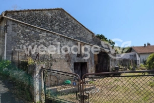 Maison à vendre 1 pièces de 186 m² à Mornac