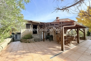 Maison à vendre 7 pièces de 228,74 m² à Saint-Paul-en-Forêt