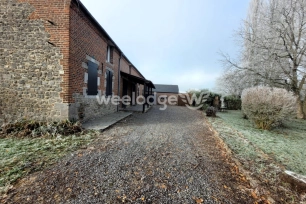 Maison à vendre 8 pièces de 162 m² à Maroilles