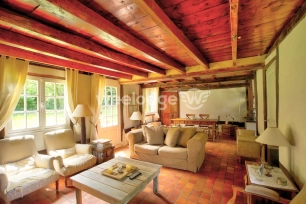 Maison à vendre 12 pièces de 326 m² à Lisieux