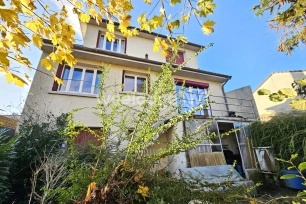 Maison à vendre 8 pièces de 143 m² à Conflans-Sainte-Honorine