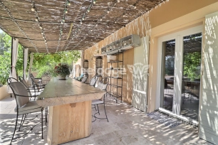 Maison à vendre 4 pièces de 143 m² à Auriol