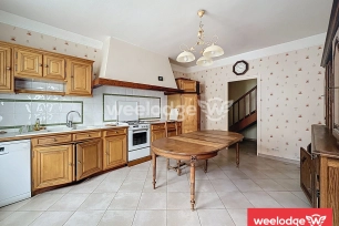 Maison à vendre 10 pièces de 505 m² à Jouy-le-Moutier