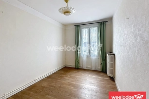 Maison à vendre 10 pièces de 505 m² à Jouy-le-Moutier