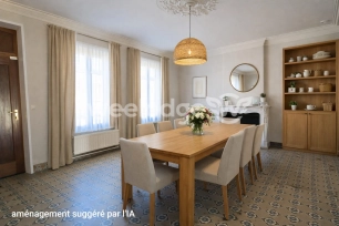 Maison à vendre 9 pièces de 140 m² à Saint-Remy-Chaussée