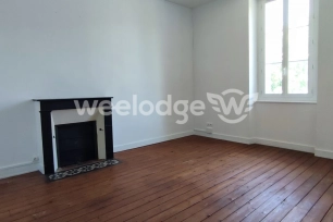 Maison à vendre 6 pièces de 210 m² à Ruelle-sur-Touvre