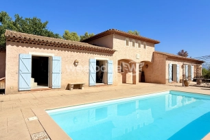 Maison à vendre 6 pièces de 153,02 m² à Tourrettes