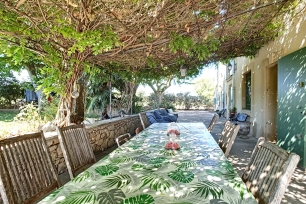 Maison à vendre 10 pièces de 558 m² à Saint-Chamas