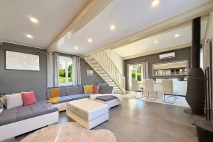 Maison à vendre 7 pièces de 168 m² à Mandelieu-la-Napoule