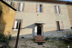 Immeuble à vendre à Meyrannes