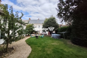 Maison à vendre 10 pièces de 300 m² à Mesnils-sur-Iton