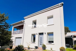 Maison à vendre 5 pièces de 136,5 m² à Moyenmoutier