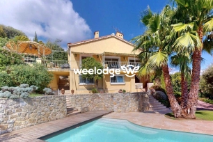 Maison à vendre 5 pièces de 142 m² à Mandelieu-la-Napoule