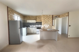 Maison à vendre 4 pièces de 89,4 m² à Saint-Martin-de-Crau