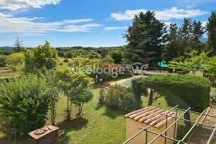 Maison à vendre 6 pièces de 180 m² à Saint-Martin-de-la-Brasque