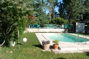 Maison à vendre 6 pièces de 180 m² à Saint-Martin-de-la-Brasque