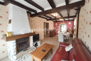 Maison à vendre 5 pièces de 110 m² à Saint-Rémy-sur-Avre