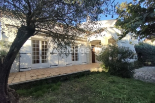 Maison à vendre 5 pièces de 140 m² à Carpentras