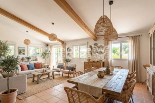 Maison à vendre 8 pièces de 155 m² à Mandelieu-la-Napoule