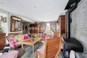 Maison à vendre 6 pièces de 145 m² à Neuville-sur-Oise