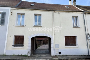 Maison à vendre 5 pièces de 235 m² à Ecquevilly