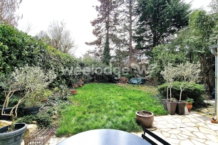 Maison à vendre 5 pièces de 115 m² à Voisins-le-Bretonneux