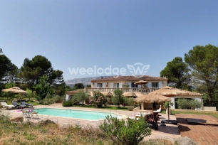 Maison à vendre 9 pièces de 334 m² à Rousset