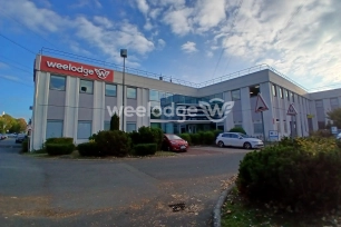 Local commercial à louer 9 pièces de 200 m² à Cergy