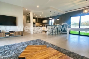 Maison à vendre 6 pièces de 165 m² à Montberon