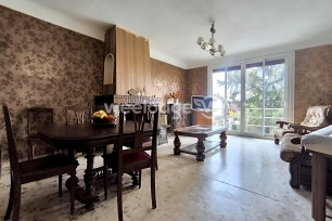 Maison à vendre 8 pièces de 143 m² à Conflans-Sainte-Honorine