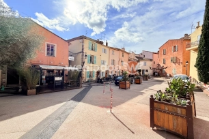 Appartement à vendre 5 pièces de 117,73 m² à Fréjus