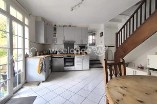 Maison à vendre 8 pièces de 190 m² à Jouy-le-Moutier